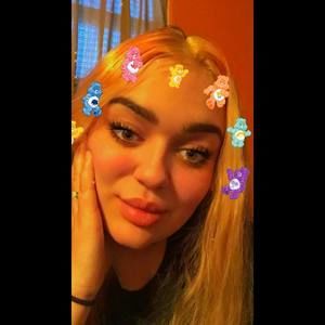 Meet your Posher, Jade